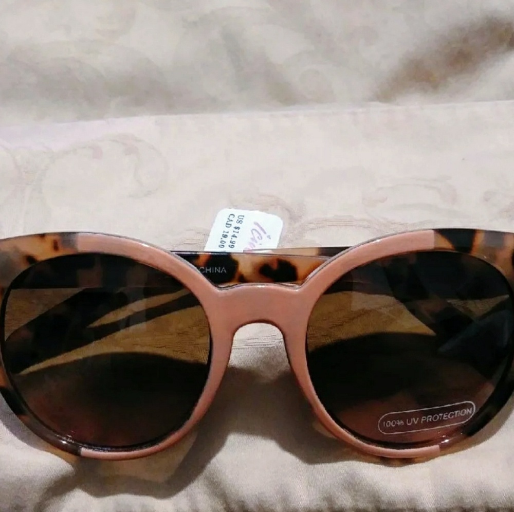 Coral/Peach & cat print sunglasses